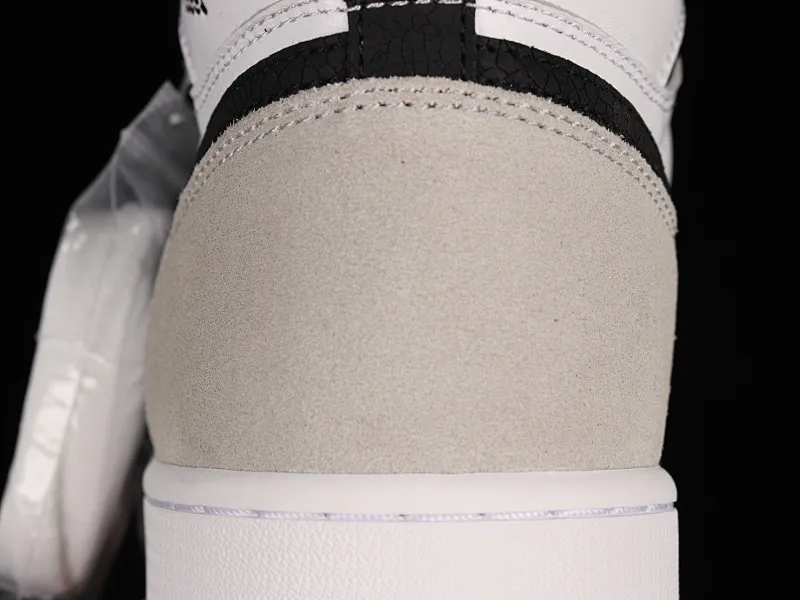 All categories Air Jordan Jordan series basketball shoes Air Jordan 1 High foreign trade version Air Jordan 1 High OG "Stage Haze" AJ1 Joe 1 black and gray toe 555088-108